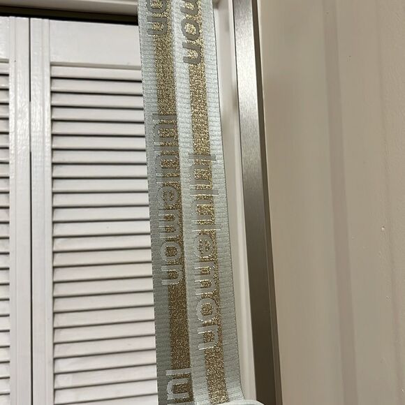 🎉Lululemon Holiday Edition belt bag - Picture 4 of 7